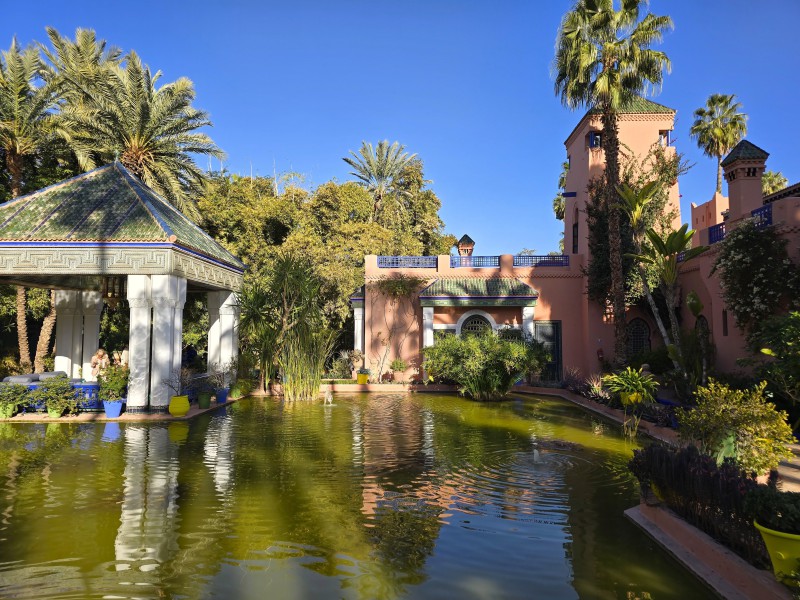 Yves Saint Laurent Bild 3